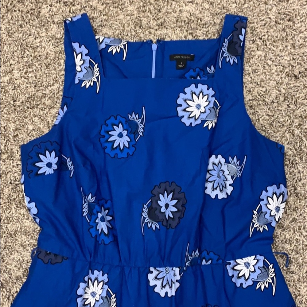 Dress - Picture 2 of 3